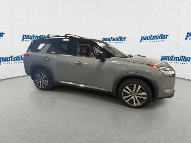 Used 2022 Nissan Pathfinder Platinum w/ Cargo Package AWD/4WD image 13