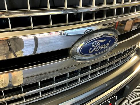 Used 2018 Ford F150 XLT w/ Equipment Group 302A Luxury image 25