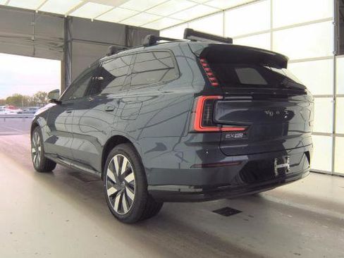 Used 2025 Volvo EX90 Ultra AWD/4WD image 4