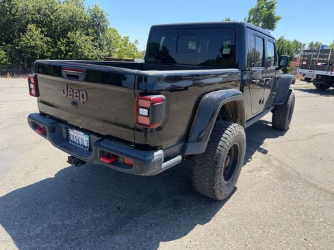Used 2022 Jeep Gladiator Rubicon w/ Cold Weather Group AWD/4WD image 5