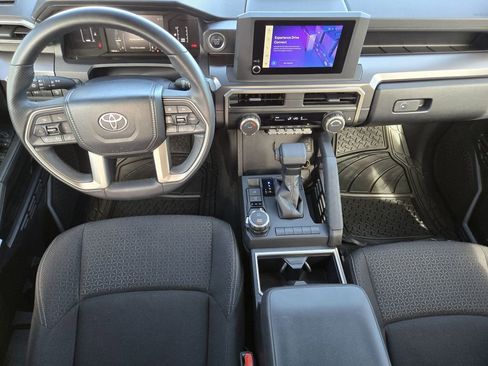 Used 2025 Toyota 4Runner SR5 AWD/4WD image 14