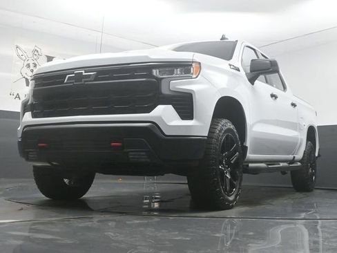 Used 2023 Chevrolet Silverado 1500 LT Trail Boss w/ Protection Package AWD/4WD image 4