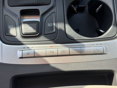 New 2026 Kia Carnival FWD image 23