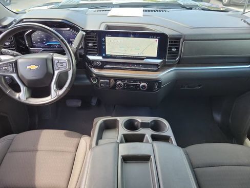 Used 2024 Chevrolet Silverado 2500 LT AWD/4WD image 15
