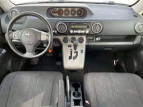 Used 2009 Scion xB FWD image 20