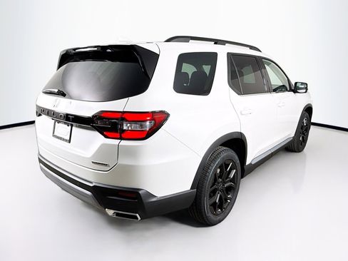 New 2025 Honda Pilot Touring image 34