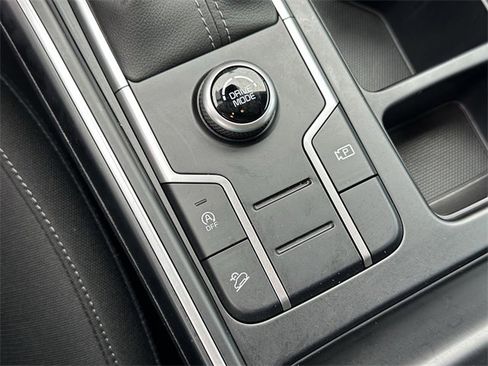 Used 2023 Kia Sorento LX image 21