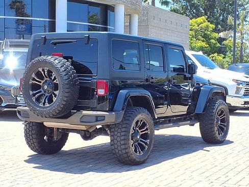 Used 2016 Jeep Wrangler Unlimited Sahara AWD/4WD image 5