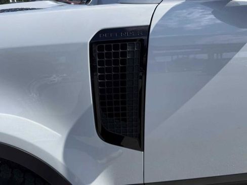 Used 2021 Land Rover Defender 90 AWD/4WD image 11