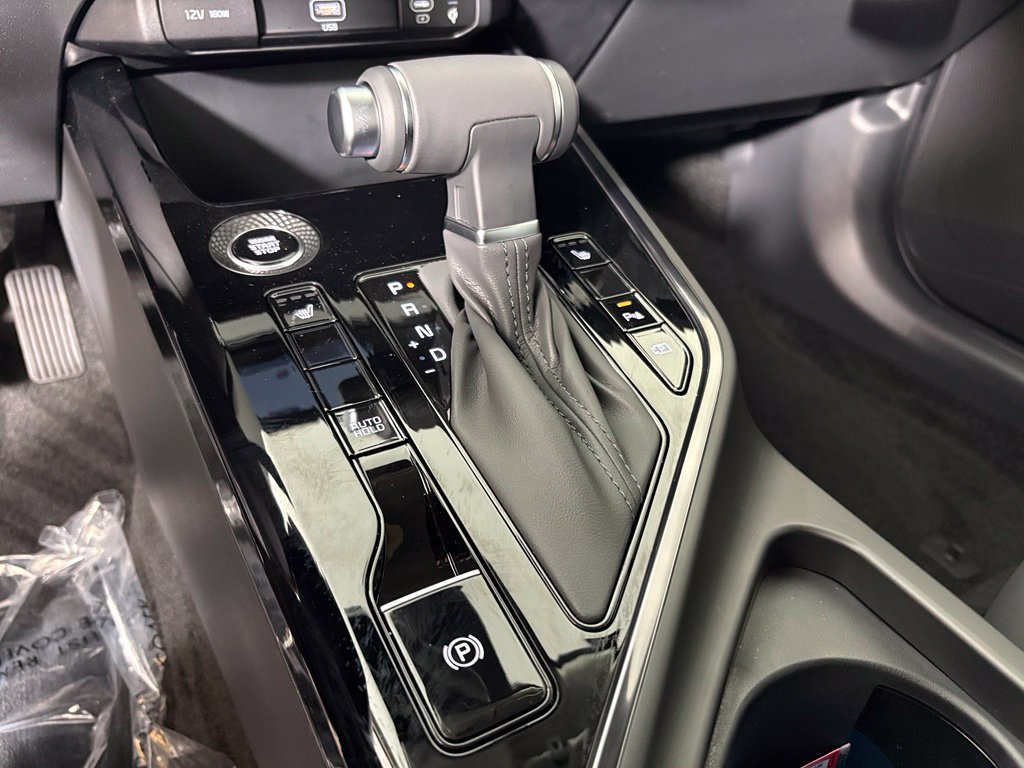 New 2026 Kia Niro EX FWD image 34