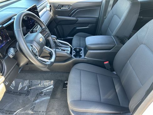 Used 2023 Chevrolet Colorado LT w/ LT Convenience Package II image 18