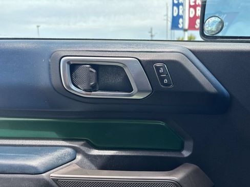 Used 2023 Ford Bronco Outer Banks AWD/4WD image 18