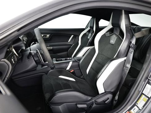 Used 2021 Ford Mustang Shelby GT500 w/ Technology Package image 22