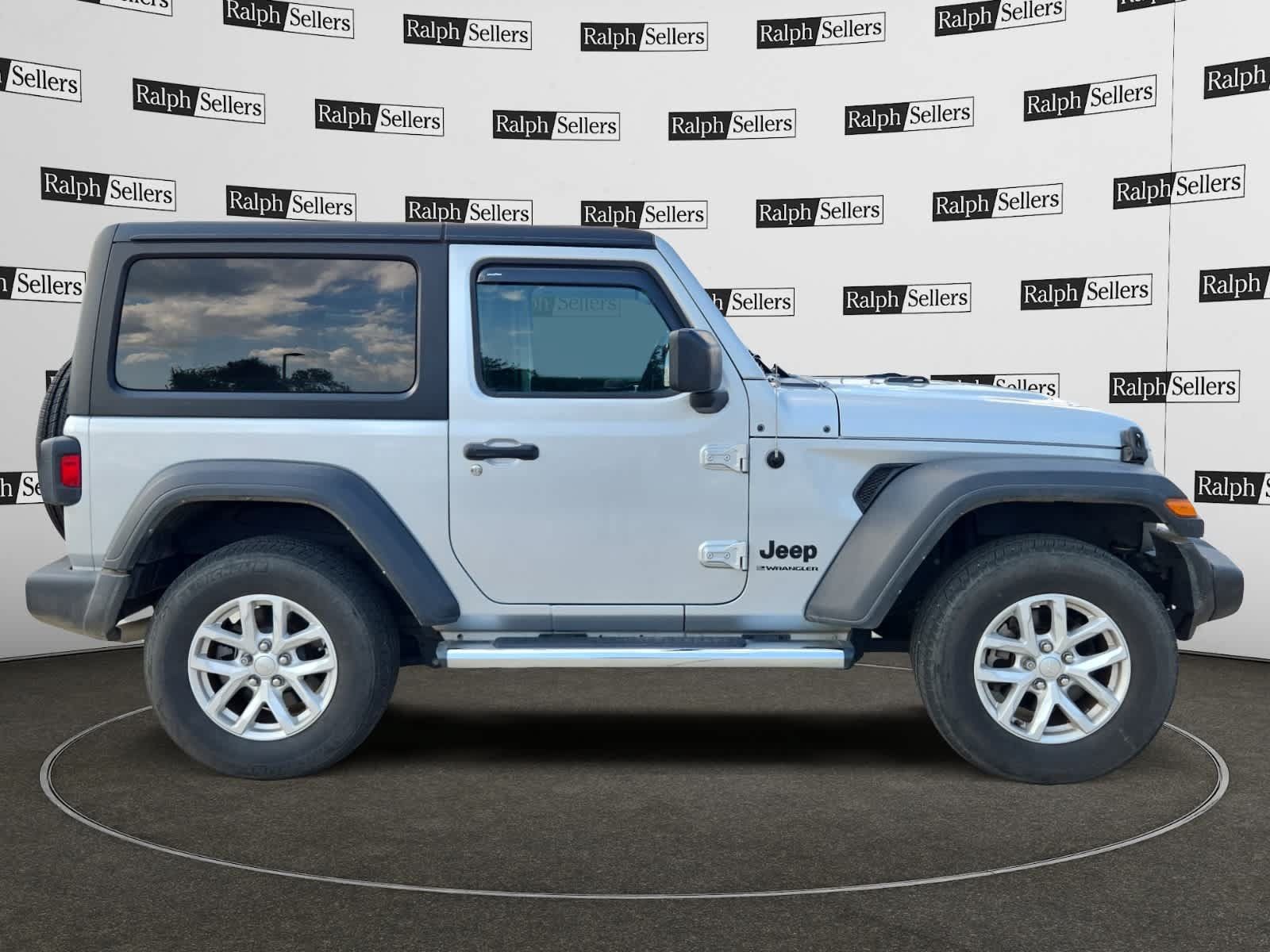 Used 2023 Jeep Wrangler Sport AWD/4WD image 7