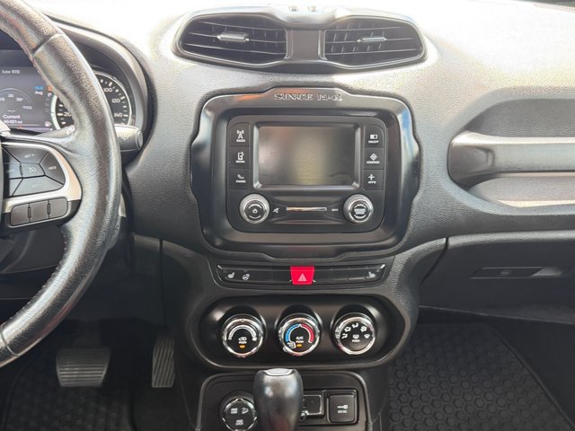 Used 2017 Jeep Renegade Trailhawk w/ Cold Weather Group II AWD/4WD image 23