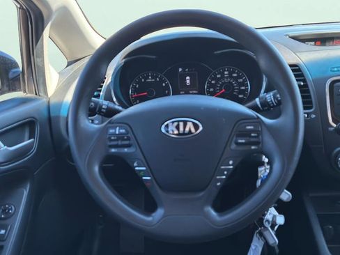 Used 2017 Kia Forte LX w/ LX Popular Package image 17