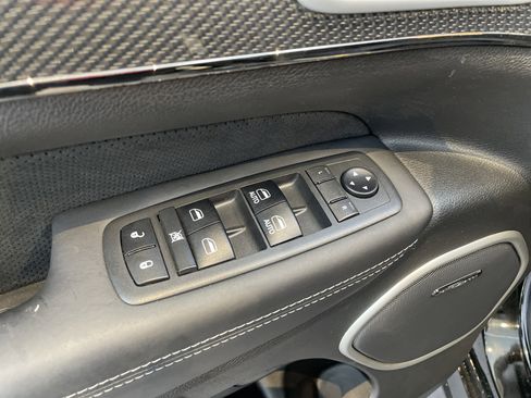 Used 2018 Jeep Grand Cherokee Trackhawk AWD/4WD image 16