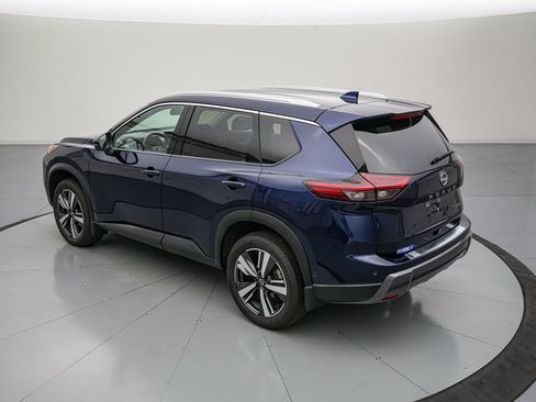 Used 2025 Nissan Rogue SL AWD/4WD image 6