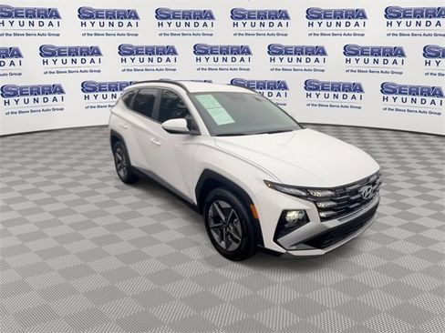 Certified 2025 Hyundai Tucson SEL image 2