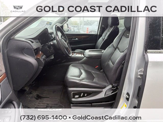 Used 2020 Cadillac Escalade ESV Luxury AWD/4WD image 19