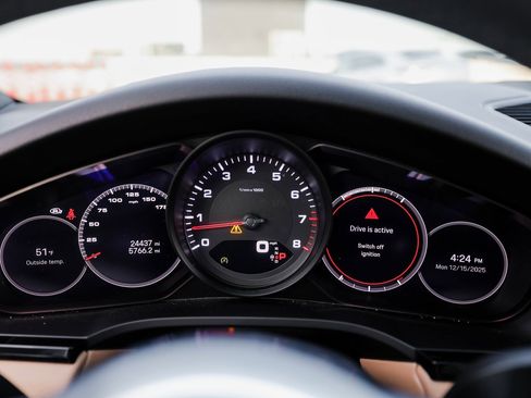 Certified 2023 Porsche Cayenne image 15