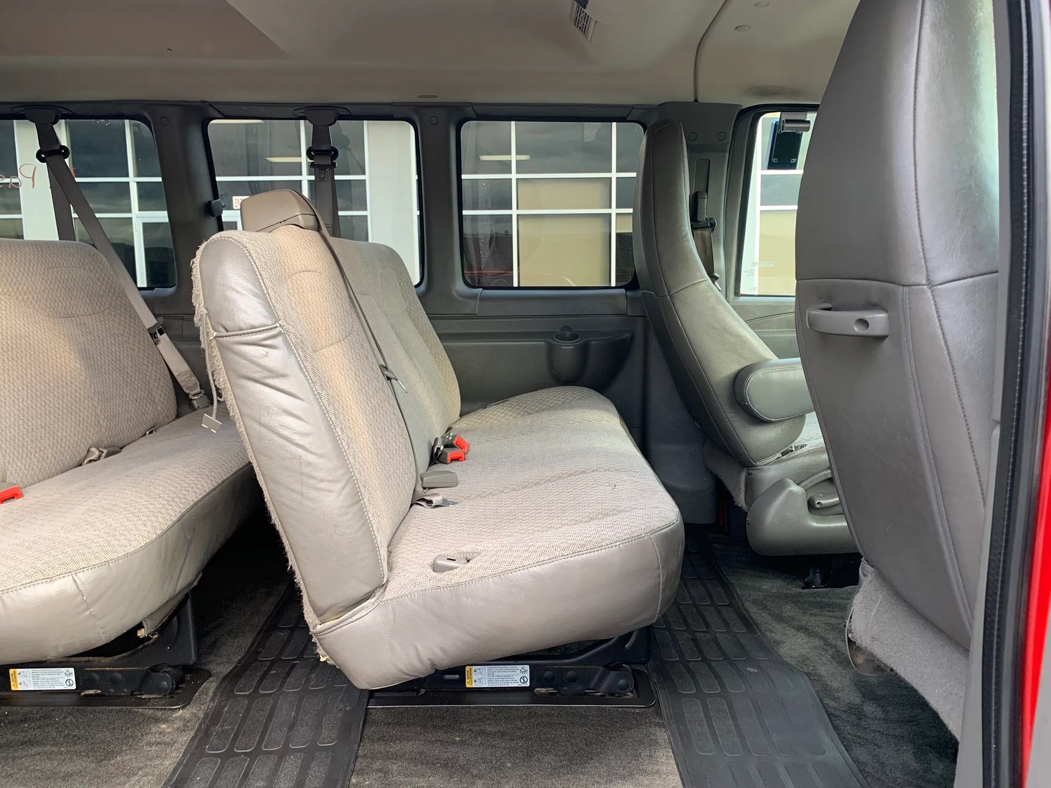 Used 2016 Chevrolet Express 2500 LS RWD image 28