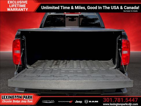 Used 2021 Chevrolet Colorado Z71 w/ Z71 Midnight Edition AWD/4WD image 7