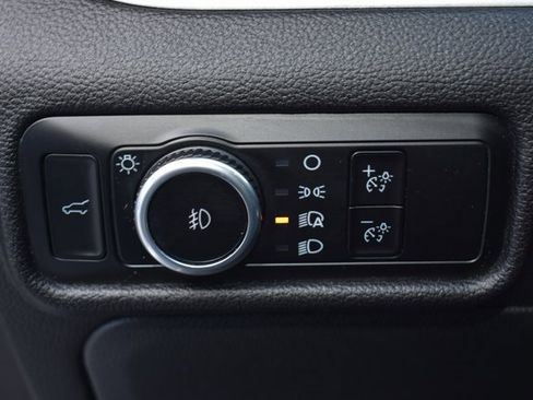 Used 2023 Ford Explorer XLT w/ Equipment Group 202A image 16