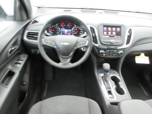 Used 2024 Chevrolet Equinox LT image 15