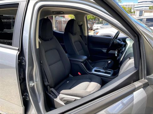 Used 2022 Chevrolet Colorado LT w/ Safety Package AWD/4WD image 6
