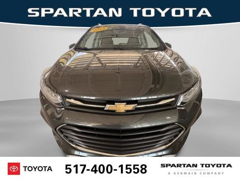 Used 2018 Chevrolet Trax LT w/ LT Convenience Package FWD image 9
