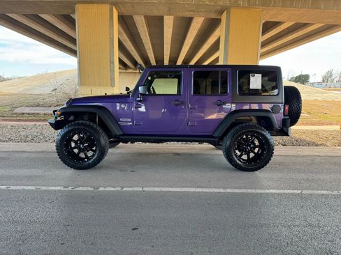 Used 2018 Jeep Wrangler Unlimited Sport S image 6