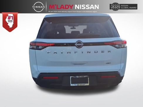 New 2025 Nissan Pathfinder S image 6