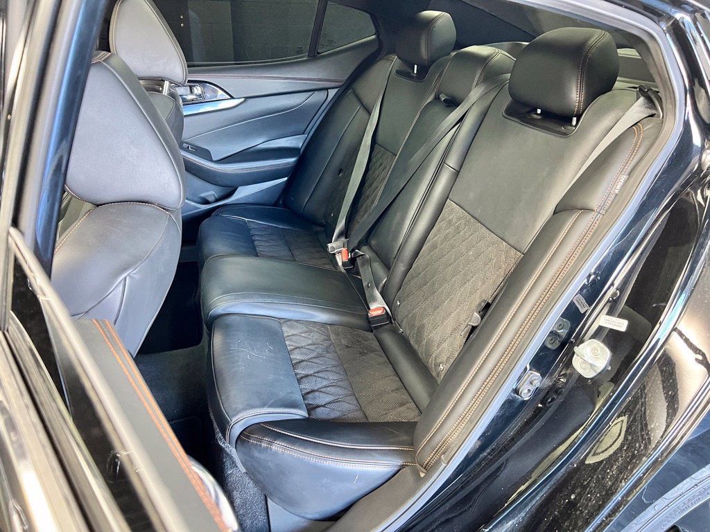 Used 2023 Nissan Maxima SR w/ Sport Mat Group FWD image 17