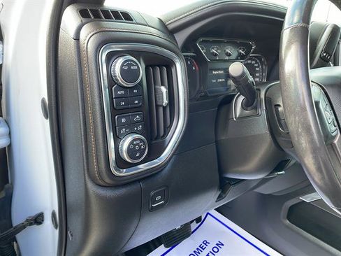 Used 2022 GMC Sierra 2500 AT4 w/ Gooseneck/5TH Wheel Package AWD/4WD image 16