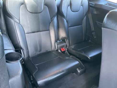 Used 2021 Volvo XC90 T5 Momentum w/ Protection Package Premier image 17