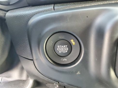 Used 2020 Jeep Wrangler Unlimited Sport image 18