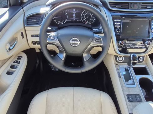 Used 2024 Nissan Murano SL image 9
