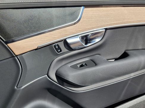 New 2026 Volvo XC90 B5 Core w/ Protection Package image 20