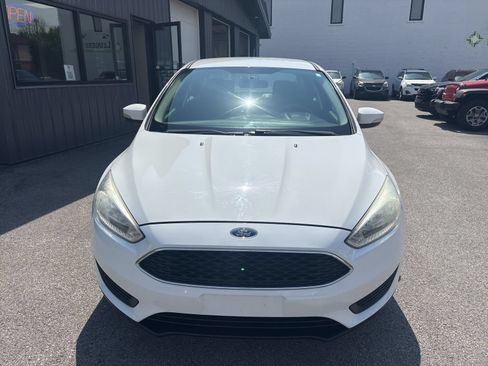 Used 2017 Ford Focus SE FWD image 8