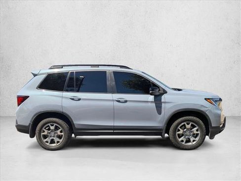 Used 2023 Honda Passport TrailSport image 4