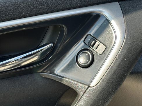 Used 2014 Nissan Altima 2.5 SV image 10