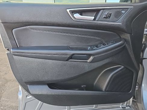 Used 2024 Ford Edge Titanium AWD/4WD image 11