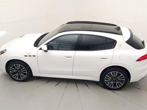 Used 2024 Maserati Grecale GT image 26