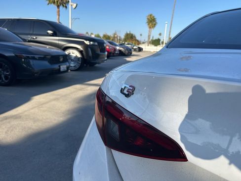 Used 2022 Alfa Romeo Giulia Veloce RWD image 5