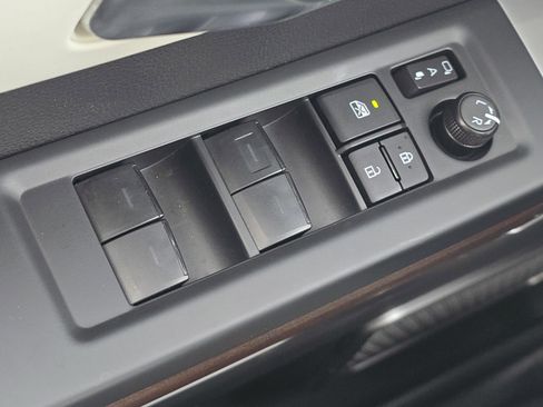 Used 2025 Toyota Tundra Capstone image 13