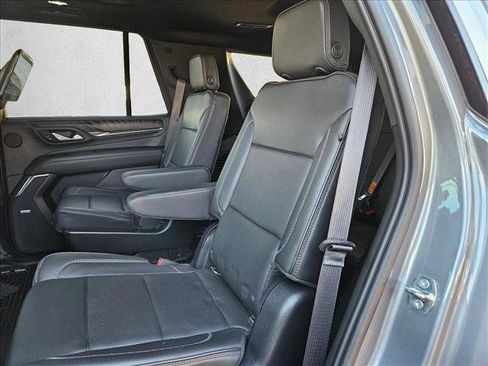 Used 2022 GMC Yukon Denali w/ Denali Ultimate Package image 18