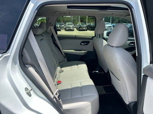 Certified 2024 Nissan Rogue SL w/ SL Premium Package FWD image 45