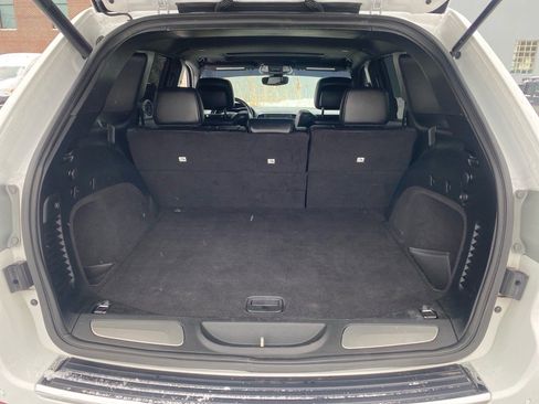 Used 2018 Jeep Grand Cherokee Limited image 26