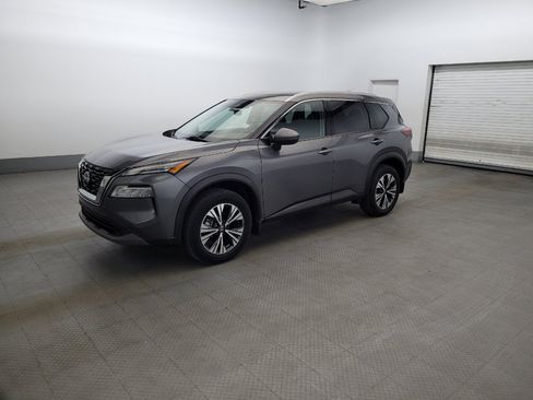 Used 2021 Nissan Rogue SV w/ Premium Package FWD image 2